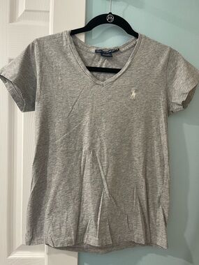 Polo Ralph Lauren Gray V Neck T-shirt Women’s Sz Small Short Sleeves